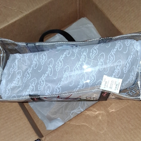 Ed Hardy Black and Red Tote Bag with Urban Art Design - Picture 5 of 8